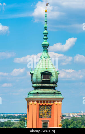 Varsavia, Polonia - 19 luglio 2019: Il Castello Reale in Piazza Castello all'ingresso della Varsavia Città Vecchia è una delle capitali più riconoscibile lan Foto Stock