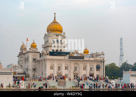 Nuova Delhi - Feb 24: Gurudwara Bangla Sahib Tempio a Nuova Delhi il 24 febbraio. 2018 in India Foto Stock