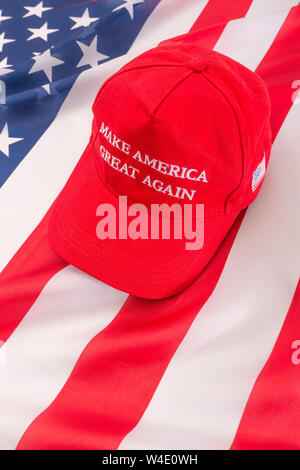 Cappello MAGA Donald Trump Cappello Da Baseball Ricamato Donald Trump 2024 – Bandiera USA, Taglia Unica, Per Uomo, Nuovo Con Etichette Cappello Unbranded Tema Bandiera Americana - Foto 4