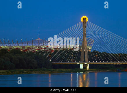 Varsavia, Polonia - 27 agosto 2016: Vista panoramica aerea del centro di Varsavia di notte, dall'alto Palazzo della Cultura e della Scienza, Varsavia, Polonia Foto Stock