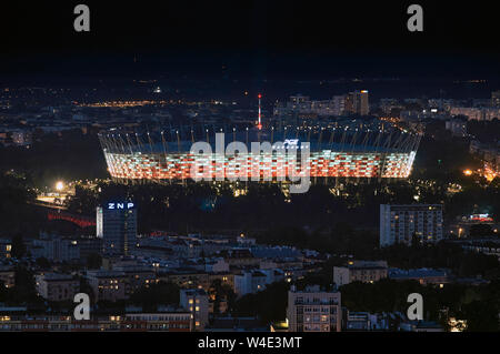 Varsavia, Polonia - 27 agosto 2016: Vista panoramica aerea del centro di Varsavia di notte, dall'alto Palazzo della Cultura e della Scienza, Varsavia, Polonia Foto Stock