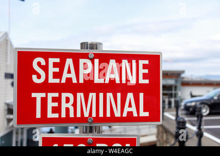 Cartello del Terminal degli idrovolanti di fronte all'Aeroporto di Victoria Harbour nel centro di Victoria, BC. Foto Stock