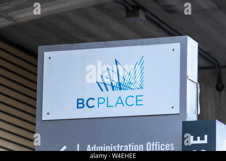 BC Place logo in cima a un cartello fuori dallo stadio nel centro di Vancouver, BC. Foto Stock