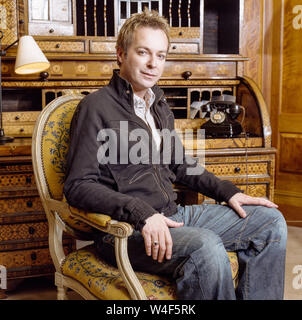 Julian Clary comico inglese fotografato il Covent Garden Hotel, Londra, Inghilterra, Regno Unito. Foto Stock