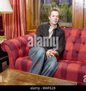 Julian Clary comico inglese fotografato il Covent Garden Hotel, Londra, Inghilterra, Regno Unito. Foto Stock