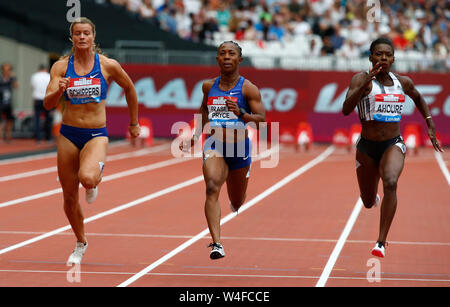 Londra, Inghilterra. 21 LUGLIO: L-R Dafne Schippers di Nederland, Shelly-Ann Fraser-Pryce della Giamaica, Murielle Ahoure (CIV) concorrenti in 100m donne Round 1 Foto Stock