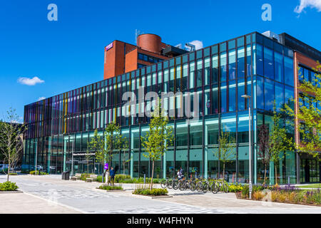 La nuova estensione all'Alleanza Manchester Business School building, Università di Manchester, Inghilterra, Regno Unito Foto Stock