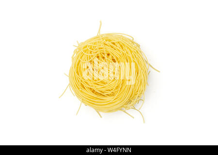 Uno tutta la pasta grezza angel hair flatlay isolati su sfondo bianco Foto Stock