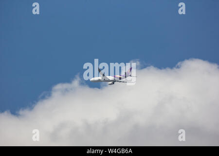 Licciana Nardi, Italia - 17 Luglio 2019: HS-TEU Airbus A330-300 di Thai Airways. In Volo Chiang Mai a Bangkok. Foto Stock