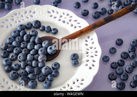 Frutta di stagione, cibi, mirtillo Foto Stock