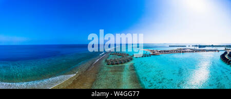 Vista aerea del sito in costruzione, acqua bungalows, South Male Atoll, Maledives Foto Stock