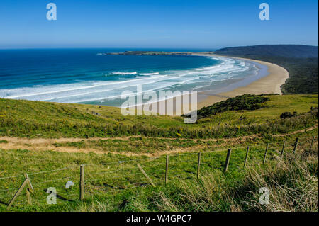 Vista sulla splendida baia di Tautuku, Il Catlins, Isola del Sud, Nuova Zelanda Foto Stock