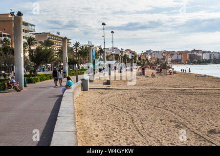 Maiorca, am Strand in s'Arenal rund um den Ballermann, Mallorca, Spanien Foto Stock