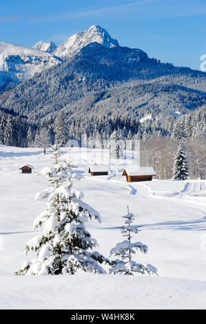 Romantico paesaggio in inverno in Baviera, Germania Foto Stock