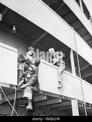 Donne Lavoratori Guerra di Marinship Corp, una società di costruzione navale degli Stati Uniti durante la II Guerra Mondiale, 1942 Foto Stock