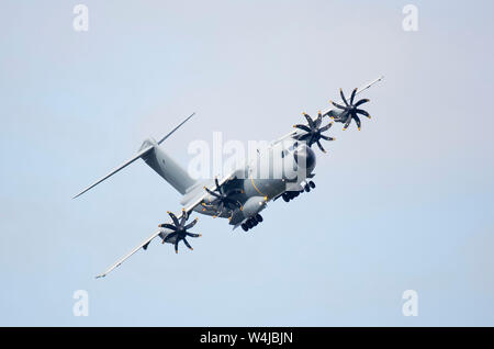 Airbus A400M visualizzazione al 2019 RIAT air show, Fairford, Gloucestershire, Regno Unito Foto Stock