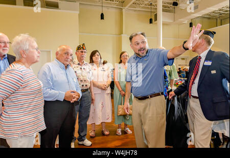 James Alexander, presidente della Fondazione del 1857, dà un tour del restaurato a nuovo American Legion Post 3 agevolazione nel Mobile, Alabama. Foto Stock