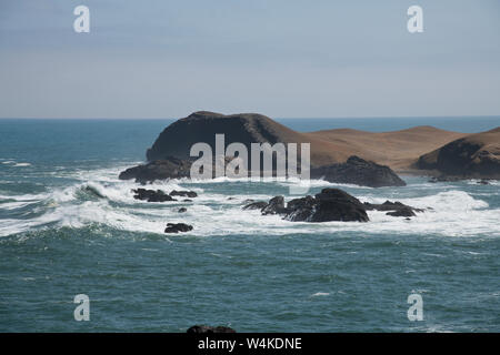 Picnic,guidato 4x4,viaggio viaggio,costa peruviana a nord di Lima,dune,ventoso è stato,corrente di humbolt,uccelli,Perù,America del Sud Foto Stock