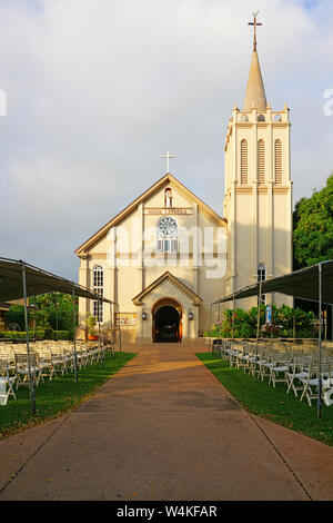 LAHAINA, HI -31 MAR 2018- Vista del punto di riferimento storico Lanakila Maria la Chiesa cattolica in Lahaina, un ex città missionaria e capitale delle Hawaii befo Foto Stock