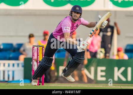 Londra, Regno Unito. 23 Luglio, 2019. John Simpson alla battuta per Middlesex contro Surrey nella vitalità T20 Blast corrispondono alla Kia ovale. David Rowe/Alamy Live News Foto Stock