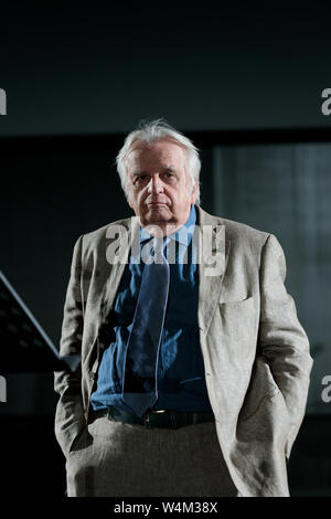 Bologna, Italia. 24 Luglio, 2019. Antonio Avati durante la presentazione nella Piazza Maggiore di restauro del "Noi Tre" (tre di noi) film Foto Stock
