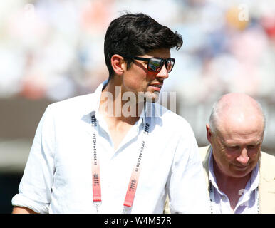 Londra, Regno Unito. Il 24 luglio, 2019. Londra, Inghilterra. 24 LUGLIO: Ex Inghilterra Alastair Cook durante la prova internazionale serie di Match Day One tra Inghilterra e Irlanda al Lord's Cricket Ground sulla luglio 24, 2019 a Londra, Inghilterra. Credit: Azione Foto Sport/Alamy Live News Foto Stock