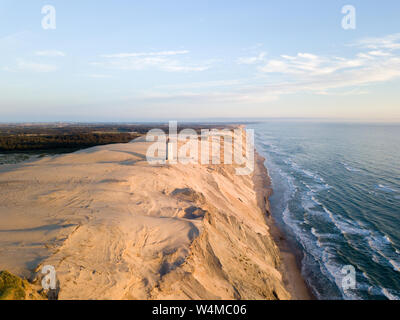 Antenna fuco vista di Rubjerg Knude faro in Danimarca Foto Stock