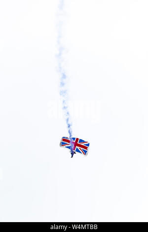 Visualizzare parachutist al 2016 Sunderland Airshow internazionale, Sunderland, Tyne and Wear, Regno Unito Foto Stock