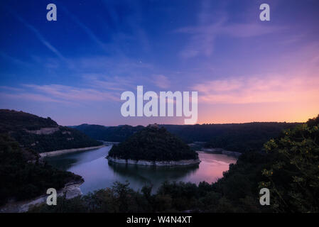 Vista panoramica del monastero di Sant Pere de Casserres, Vic, Catalogna, Spagna Foto Stock