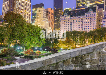 Central Park durante l'autunno in New York City. Foto Stock