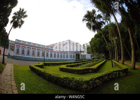 Petropolis, Brasile, 29 aprile 2011. Il Museo Imperiale, situato nel centro storico della città di Petropolis nello stato di Rio de Janeiro Foto Stock