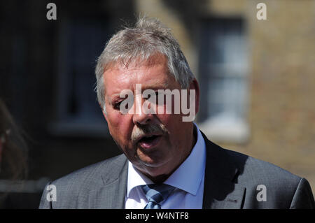 Londn, UK, 24 luglio 2019 Samuel Sammy Wilson, Unione Democratica parte MP. I politici di Westminster il giorno Boris Johnson ha nominato primo ministro. Credito: JOHNNY ARMSTEAD/Alamy Live News Foto Stock