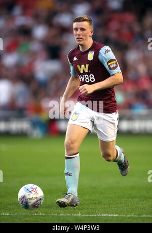 Aston Villa di Matt Targett durante la pre-stagione amichevole presso le banche's Stadium, Walsall. Foto Stock