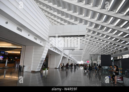 Luglio 24, 2019, Taipei, Taiwan: Voli Nazionali aria all'Aeroporto Internazionale Taoyuan di Taiwan si trova nel quartiere Dayuan Taoyuan città. Taipei è la capitale e una speciale comune di Taiwan. Situato nella parte nord dell isola di Taiwan. Secondo Wikipedia, la città è sede di una popolazione stimata di 2,704,810 persone. In Taipei si possono ancora vedere le vecchie strutture ed edifici, ma la città sembra essere inoltre di rendere molto rapidi progressi nella sua infrastruttura moderna. Fotografia scattata su Mercoledì, 24 luglio 2019. Foto di: Ramiro Agustin Vargas Tabares. (Credito Immagine: © Ramiro Agustin Foto Stock