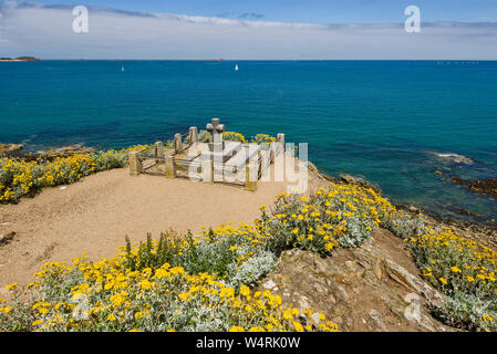 Tomba di Rene-Francois de Chateaubriand sull'isola di Grand essere al largo di Saint Malo, Francia Foto Stock