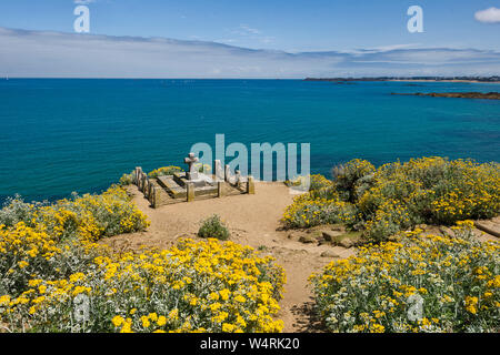 Tomba di Rene-Francois de Chateaubriand sull'isola di Grand essere al largo di Saint Malo, Francia Foto Stock