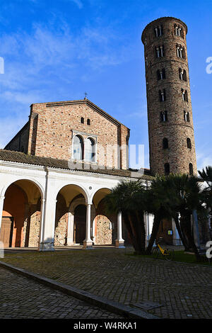 Esterno della Basilica di Sant Apollinare Nuovo, Ravenna, Emilia Romagna, Italia Foto Stock