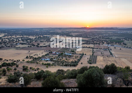 Vista tramonto su campi Monsaraz, Alqueva, Portogallo Foto Stock