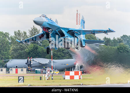 Ucraino Sukhoi su-27 aereo da caccia Flanker presso Royal International Air Tattoo, RIAT 2019 RAF Fairford. Aereo aereo di design da caccia russo Foto Stock