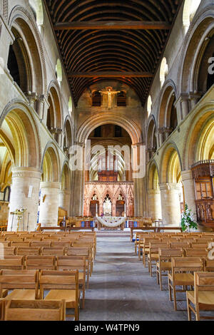 La navata centrale nella chiesa cattedrale di Southwell Minster, southwell, Nottinghamshire, England, Regno Unito Foto Stock