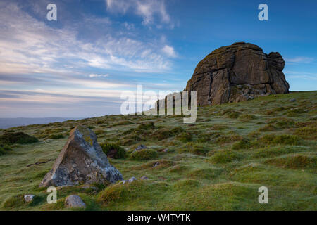 Haytor all'alba, Parco Nazionale di Dartmoor Foto Stock