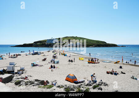 Vista dei burgh Island da Bigbury sulla spiaggia del mare in South Devon Foto Stock