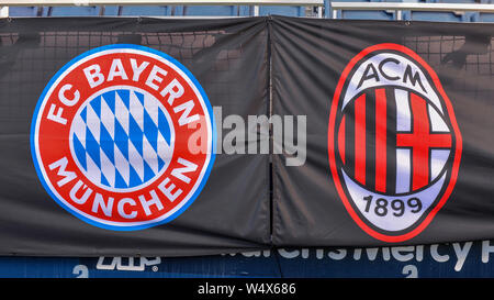 Kansas City, KS, Stati Uniti d'America. 23 Luglio, 2019. Banner che mostra i team prima del 2019 International Champions Cup match tra AC Milan e FC Bayern, ai bambini della misericordia di Park di Kansas City, KS. Kevin Langley/Sports South Media/CSM/Alamy Live News Foto Stock