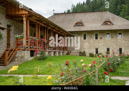 Le monache' quarti al Monastero di Voronet, Voronet, Romania Foto Stock