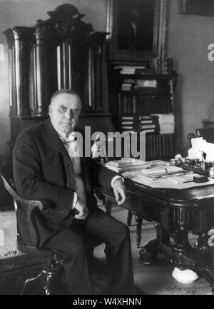 William McKinley (1843-1901), 25° Presidente degli Stati Uniti, 1897-1901 seduto Ritratto, Foto di Francesco Benjamin Johnston, 1897 Foto Stock