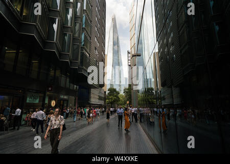 More London Place Riverside e la Shard Foto Stock