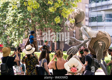 Gnomus - Il Custode di Terra a Potters Fields Park. Team London Bridge Foto Stock