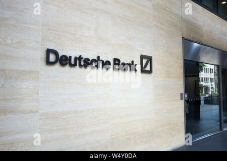 Deutsche Bank, grande Winchester Street, London EC2N 2D, Regno Unito Foto Stock