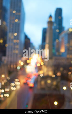 Defocalizzata colpo di Chicago di notte. Foto Stock