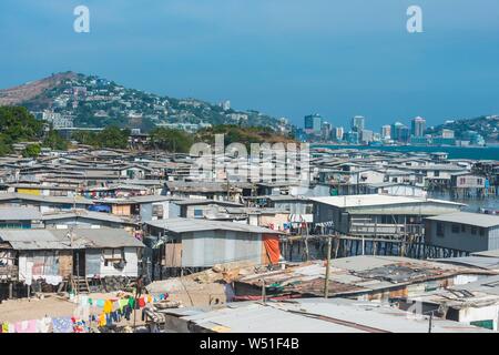 Poreporena stilt village, Port Moresby, Papua Nuova Guinea Foto Stock